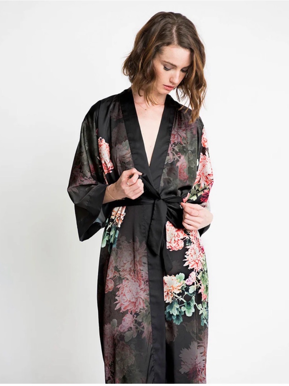 CORAL CHRYSANTHEMUM LONG KIMONO ROBE